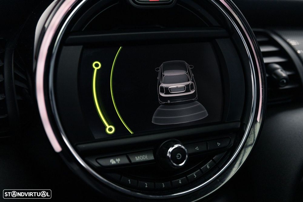 MINI 3 Portas Cooper D Aut. - 36