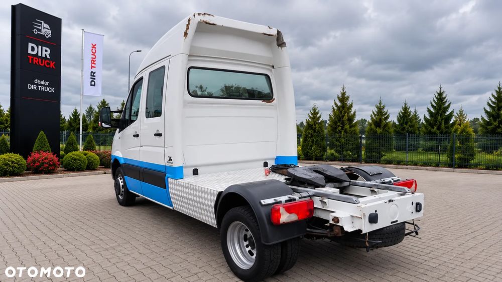 Mercedes-Benz Sprinter - 4