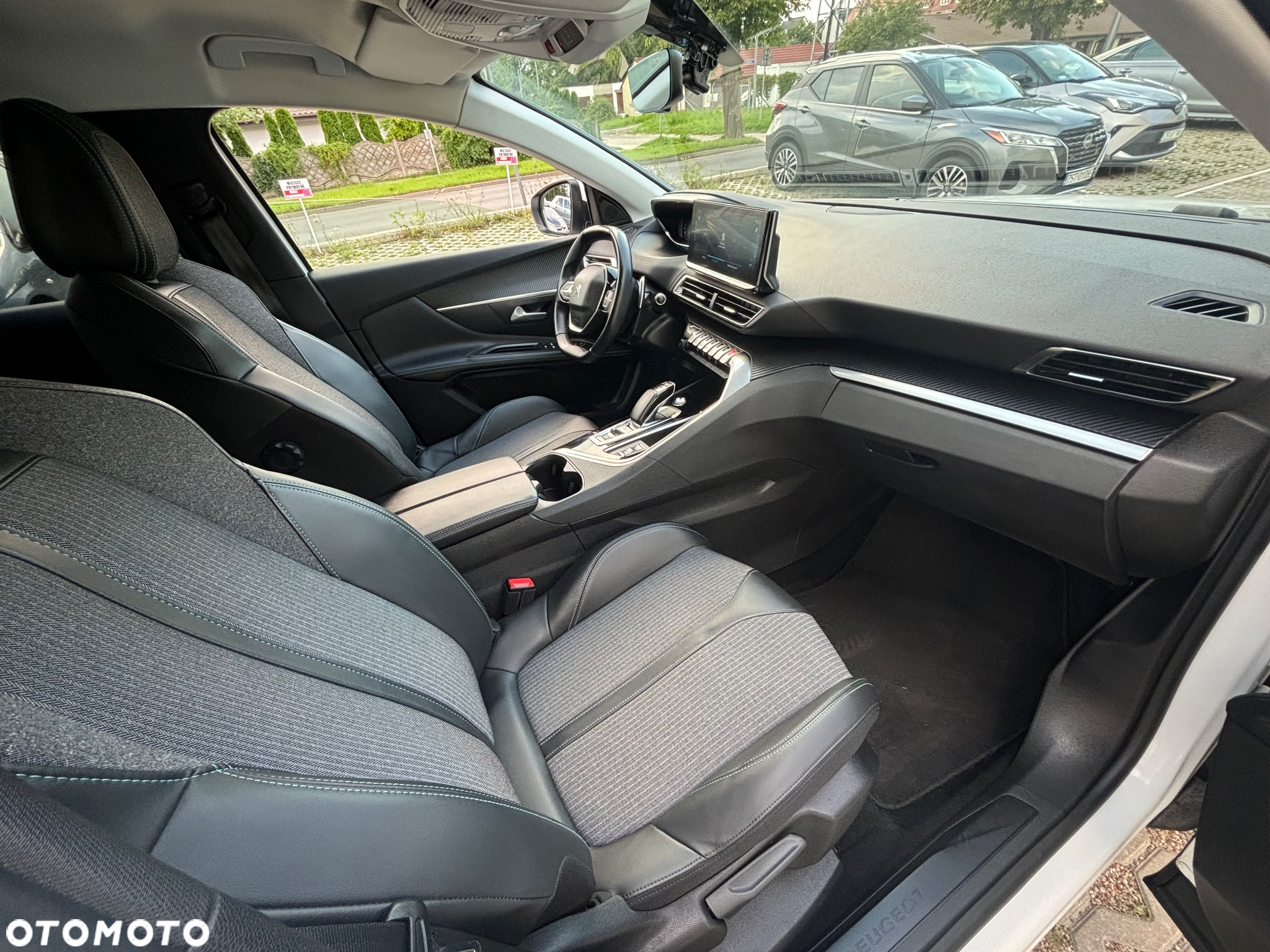Peugeot 3008 1.6 PureTech Hybrid PHEV Allure Pack S&S EAT8 - 13