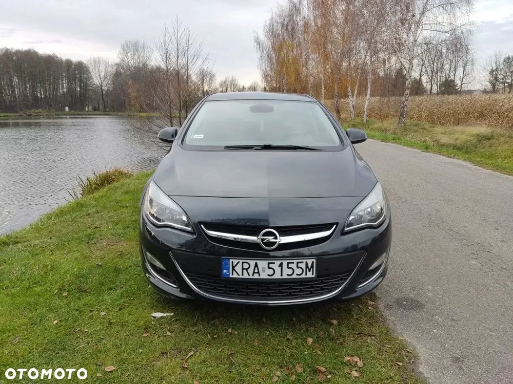 Opel Astra 1.4 Turbo Cosmo - 2