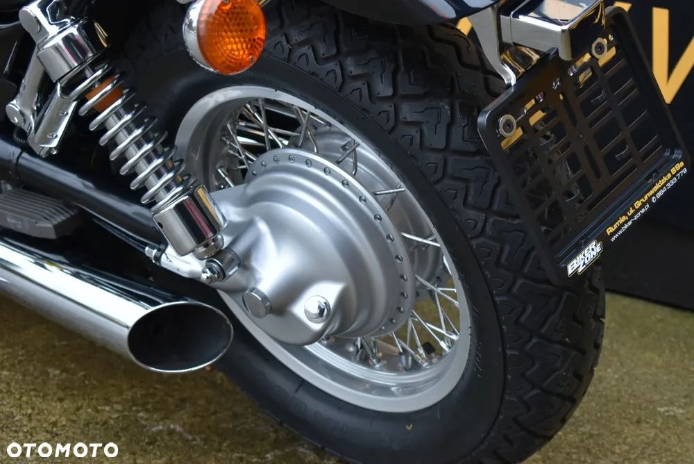 Suzuki Intruder - 17