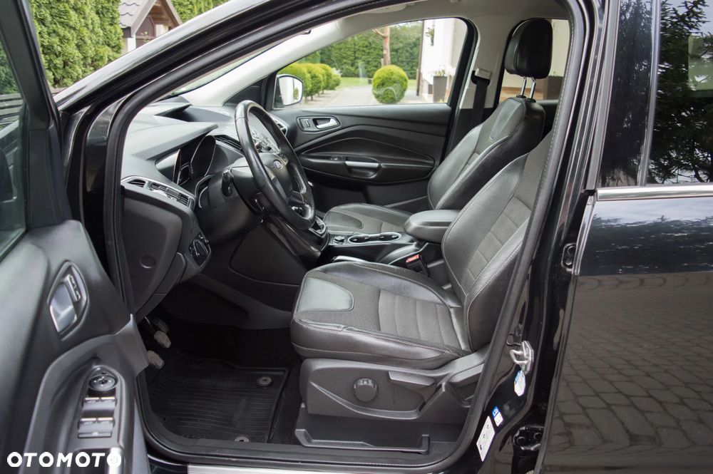 Ford Kuga 2.0 TDCi 2x4 Titanium - 15