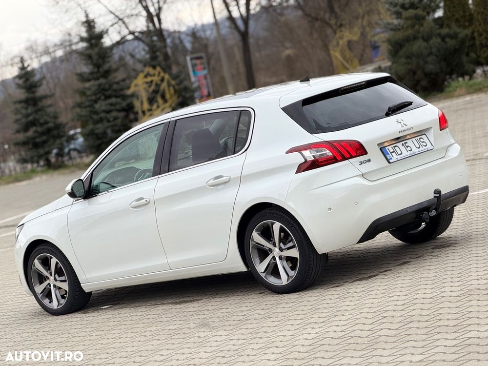 Peugeot 308 1.2 L PureTech Turbo Allure - 8