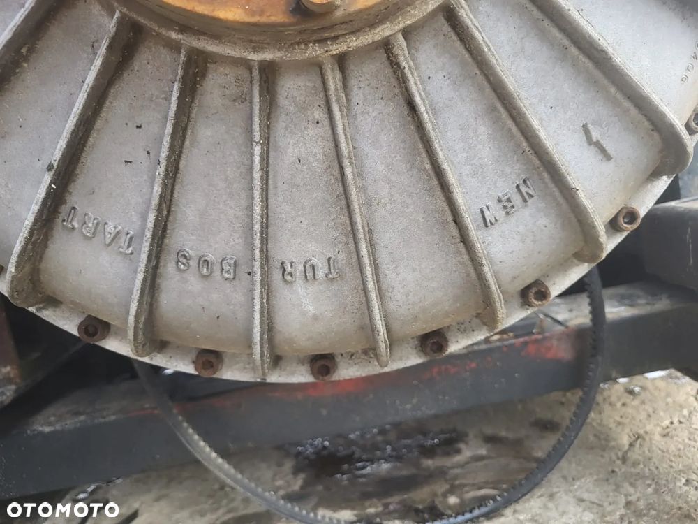 Wentylator z zamiatarki, rozdzielacz, pompy hydrauliczne - 13