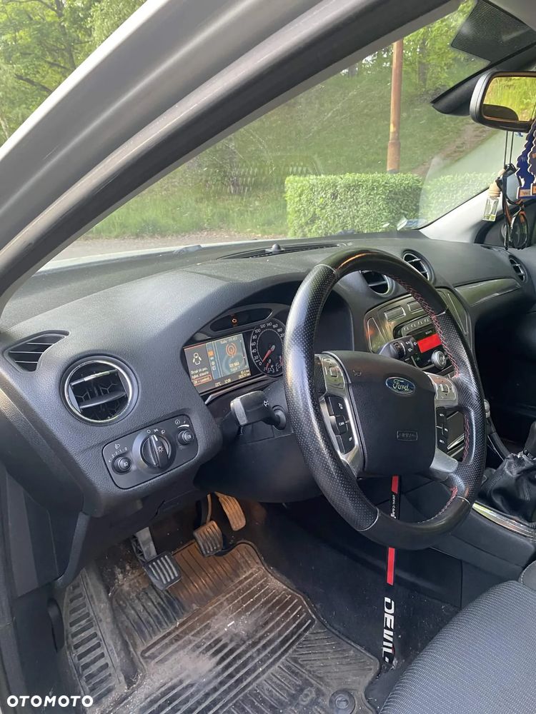 Ford Mondeo 2.0 Ghia - 3