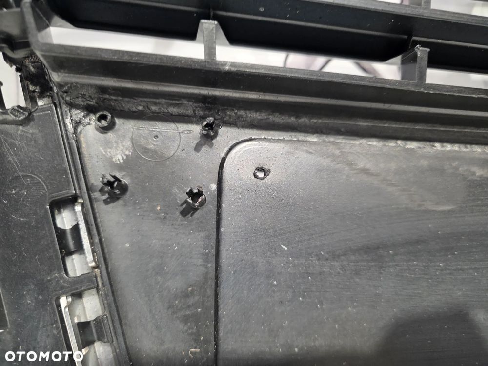 AUDI A3 8P0 LIFT 08-12 ATRAPA / GRILL PRZEDNI PRZÓD NA WYSOKI POŁYSK , NR 8P0853651M , NR AUKCJI GL860 - 20