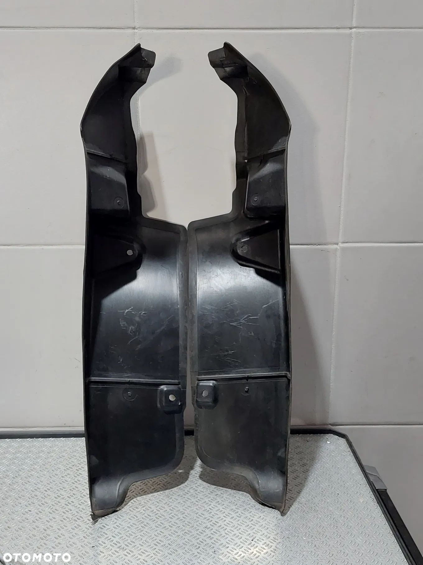WYGŁUSZENIE BŁOTNIKA PRAWY LEWY SEAT LEON II 2 R2006 NR 1P0853970 - 1