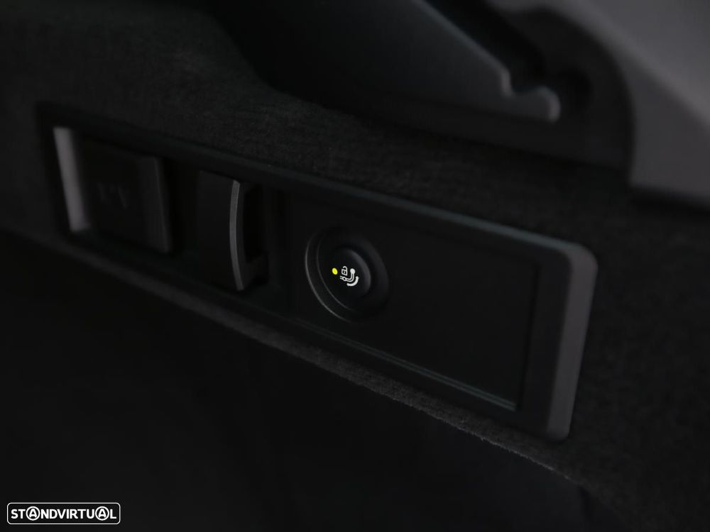 BMW 330 i xDrive Aut. - 16