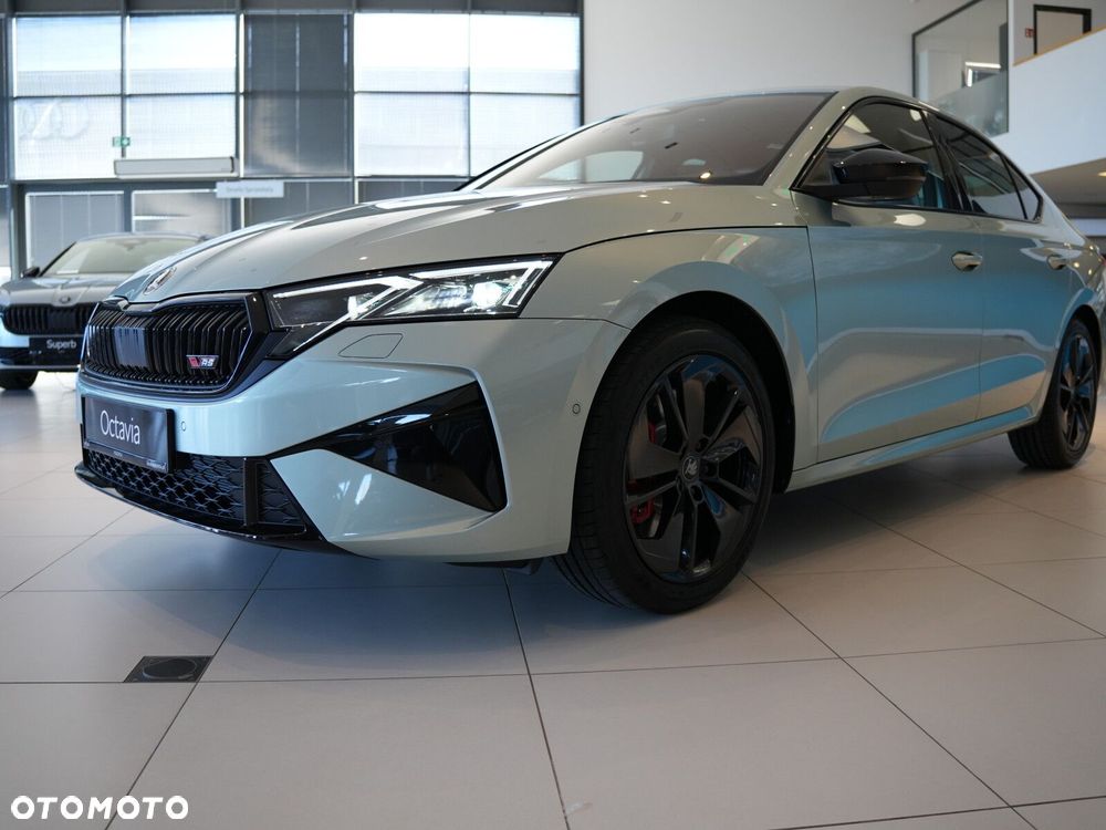Skoda Octavia 2.0 TSI RS DSG - 8