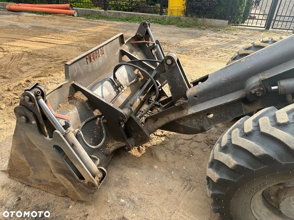 Mecalac AX 850 - 4