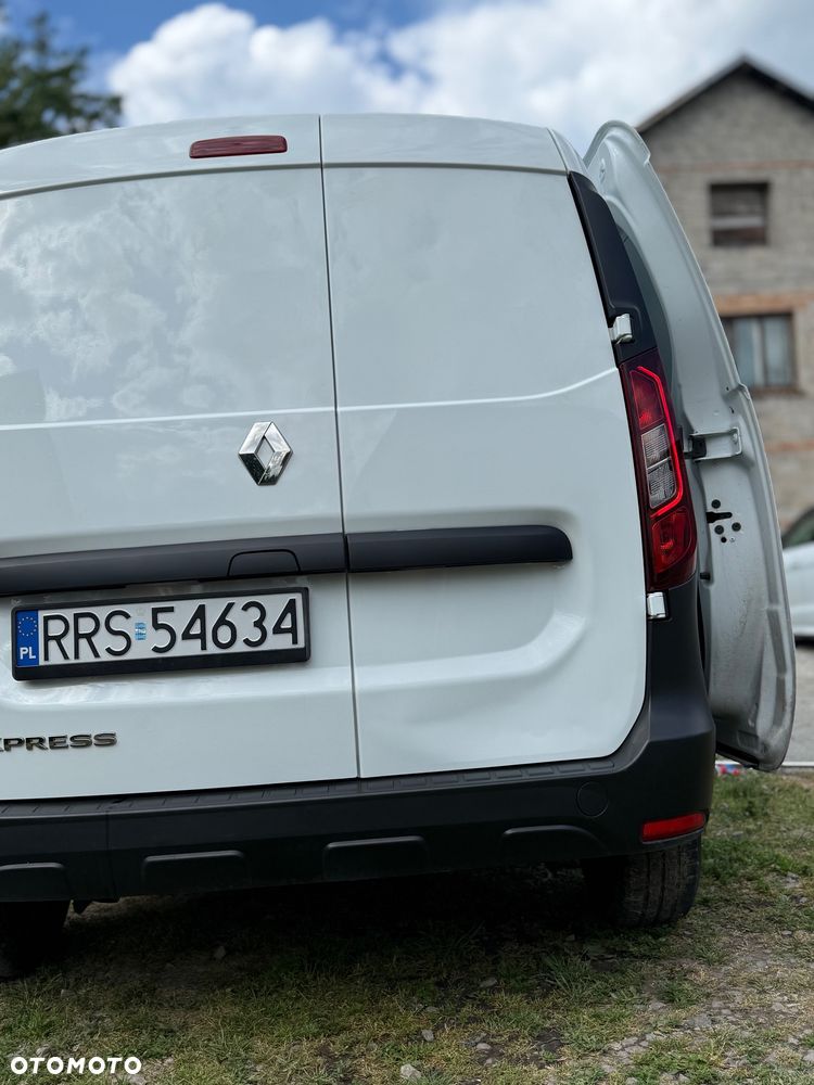 Renault Express - 10