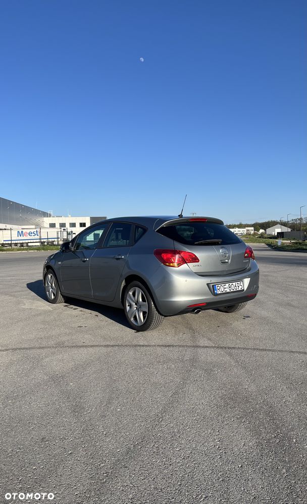 Opel Astra 1.4 T Enjoy - 6