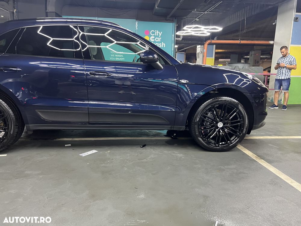Porsche Macan Standard - 4