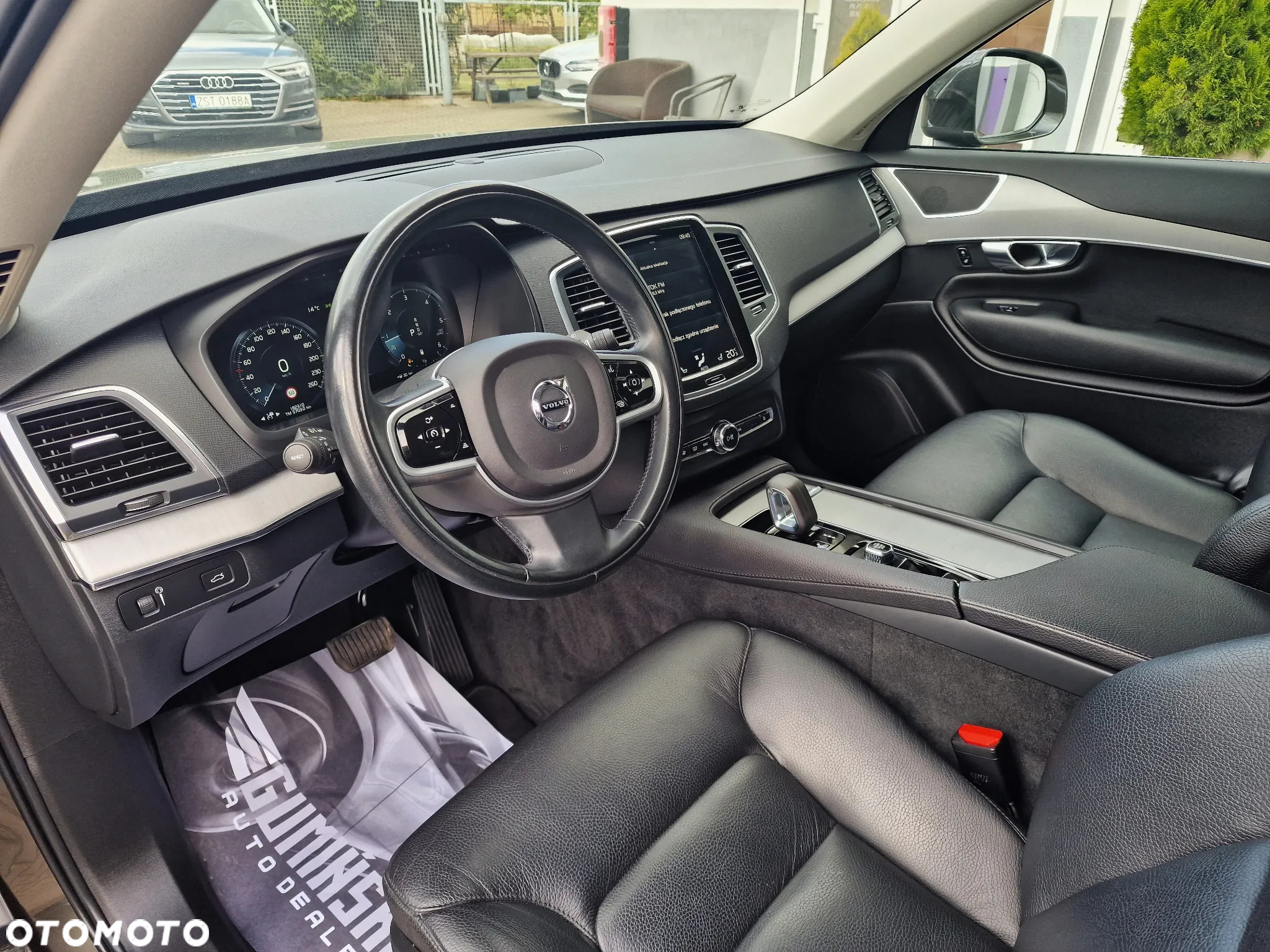 Volvo XC 90 B5 D AWD Ultimate Dark - 19