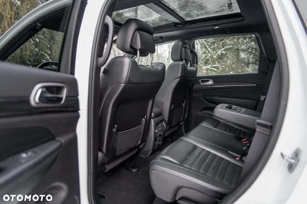 Jeep Grand Cherokee - 39