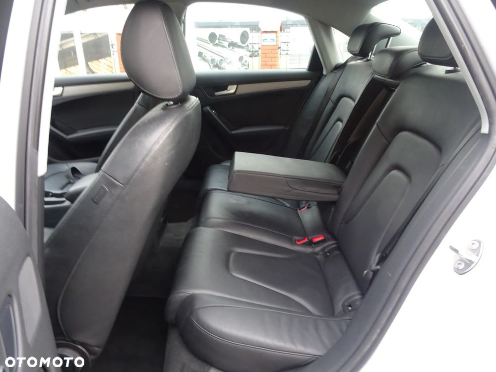 Audi A4 Limousine - 20