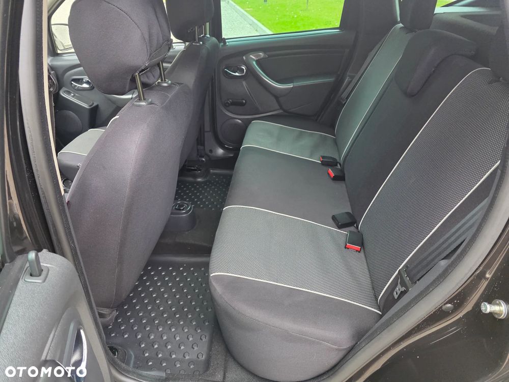 Dacia Duster 1.6 SCe Laureate S&S - 13