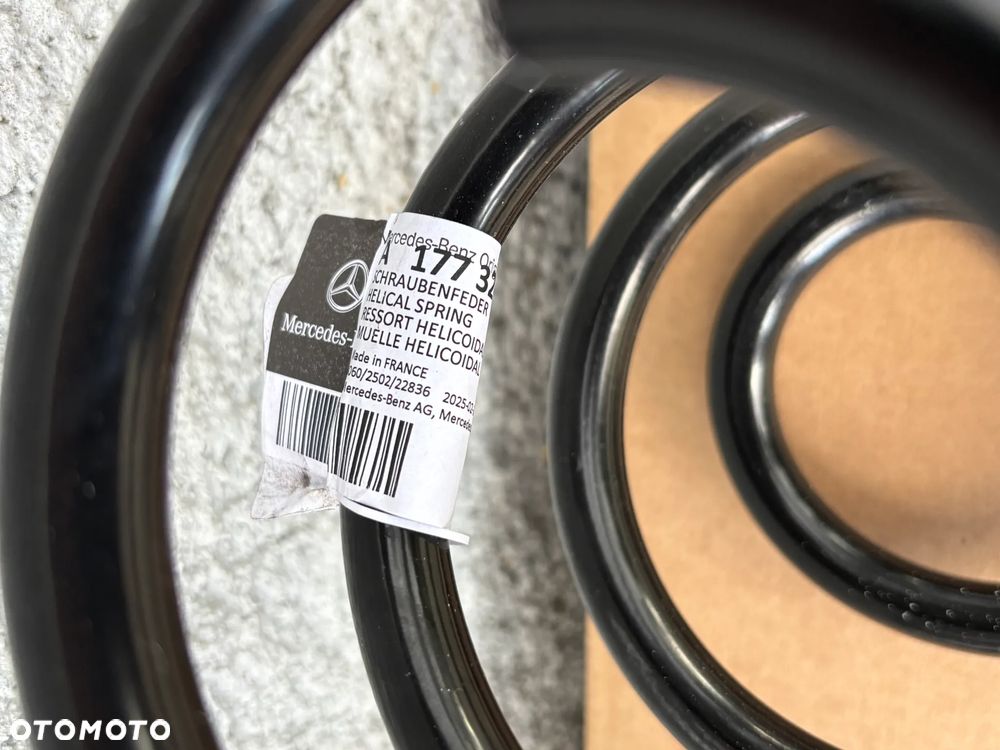 Komplet sprężyn OE Mercedes A45S - 4