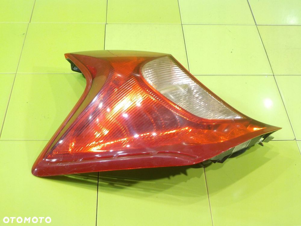 NISSAN NOTE E12 II 16r 1.5 DCI HB 5D lampa lewa tyl 265553VA0A - 3