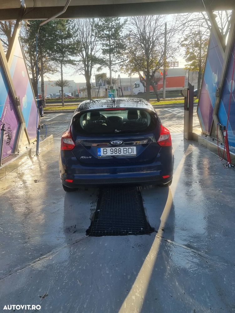 Ford Focus 1.6 TDCI DPF Ambiente - 4
