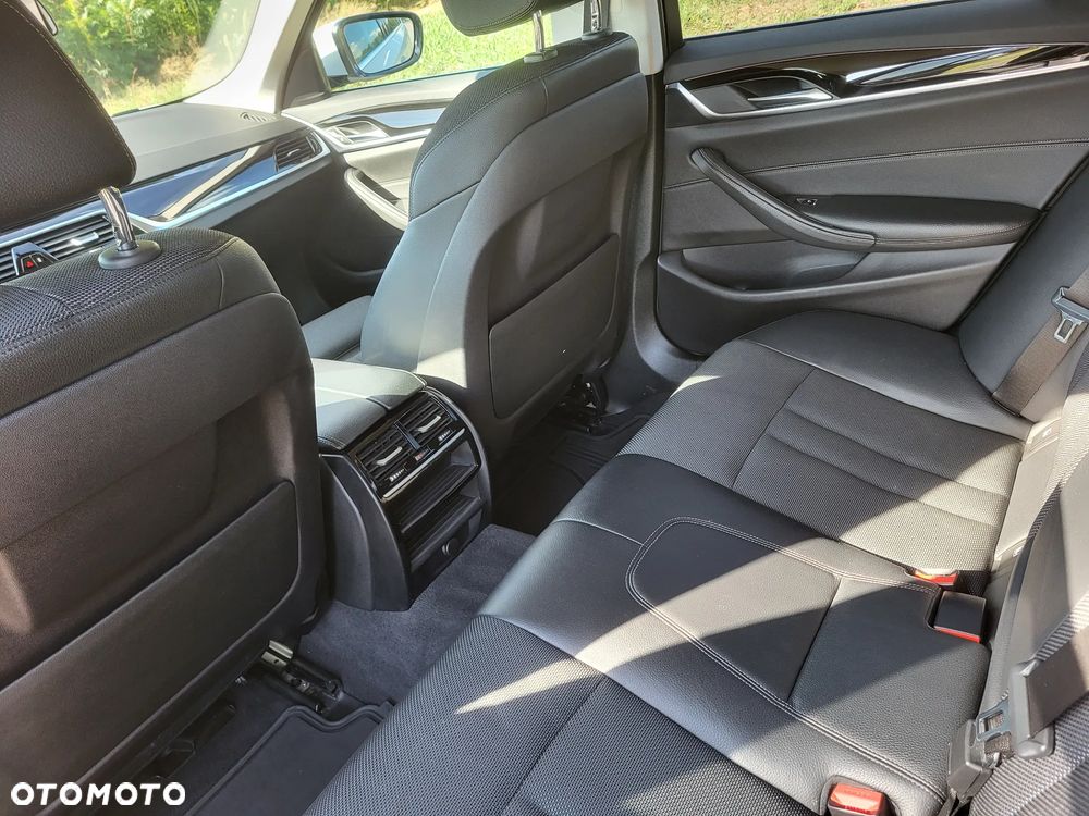 BMW Seria 5 - 13