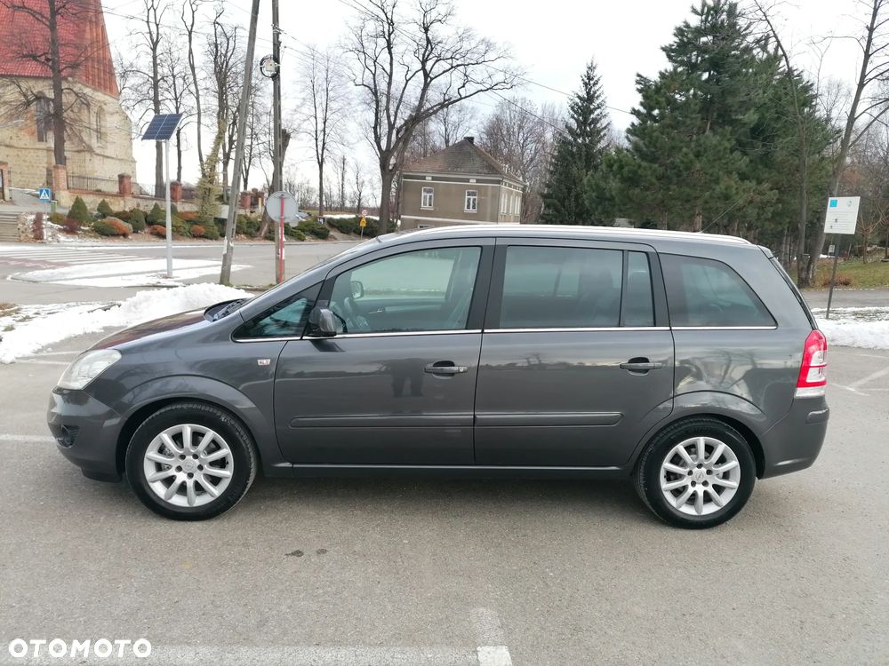 Opel Zafira 1.8 Innovation 110 Jahre - 8