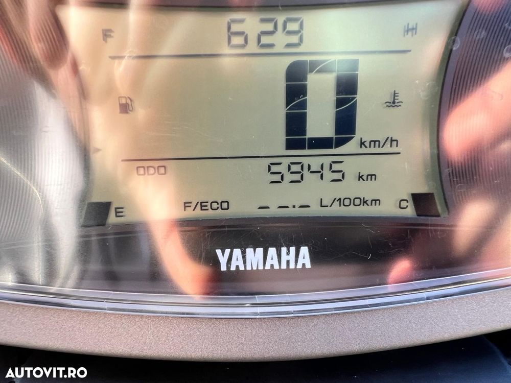 Yamaha X - 4