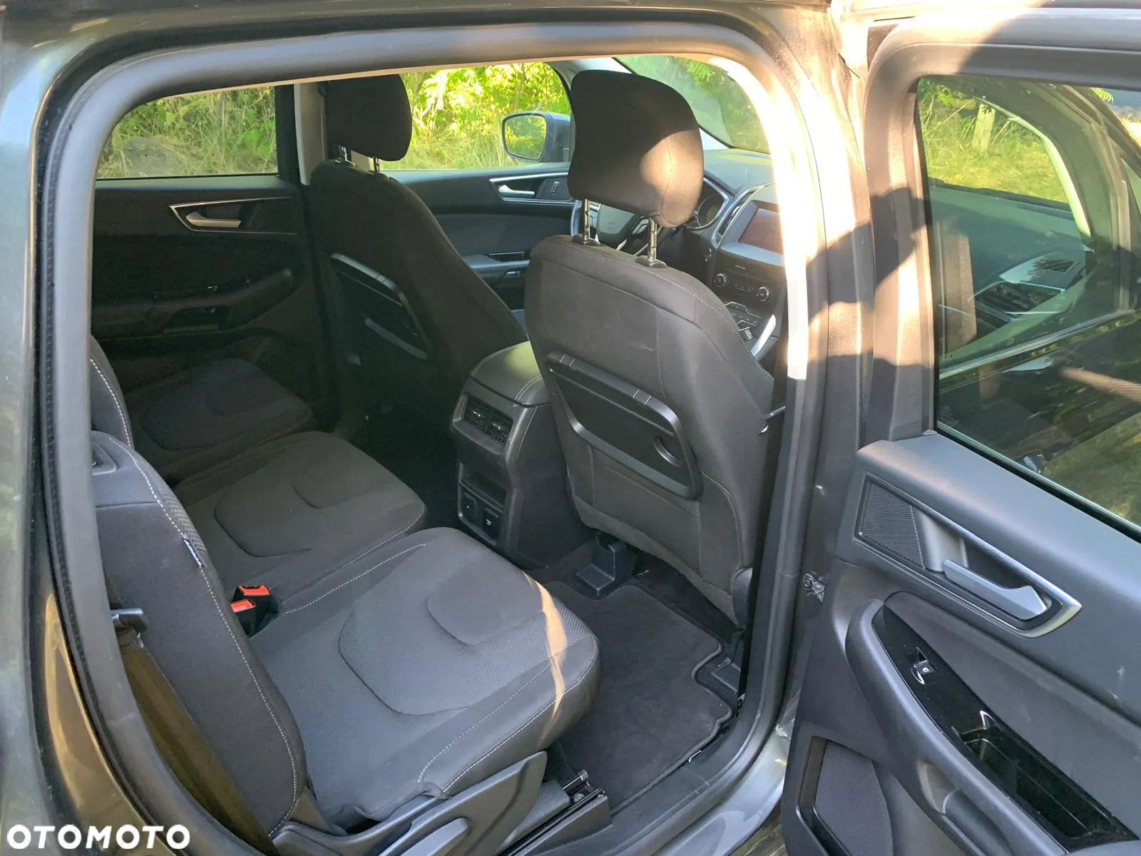 Ford S-Max - 12