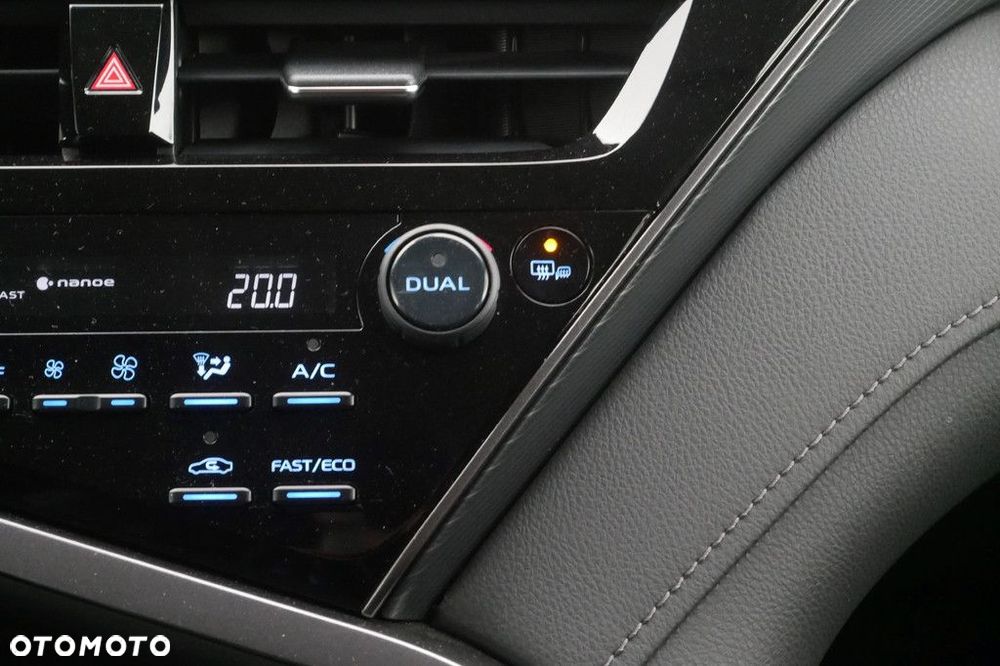 Toyota Camry 2.5 Hybrid Comfort CVT - 19