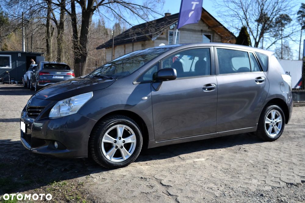 Toyota Verso 2.0 D-4D - 2