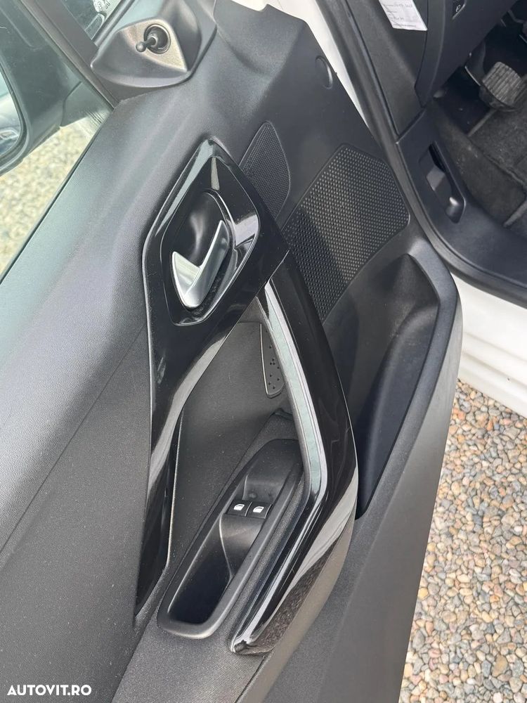 Peugeot 208 1.0 E Active - 10