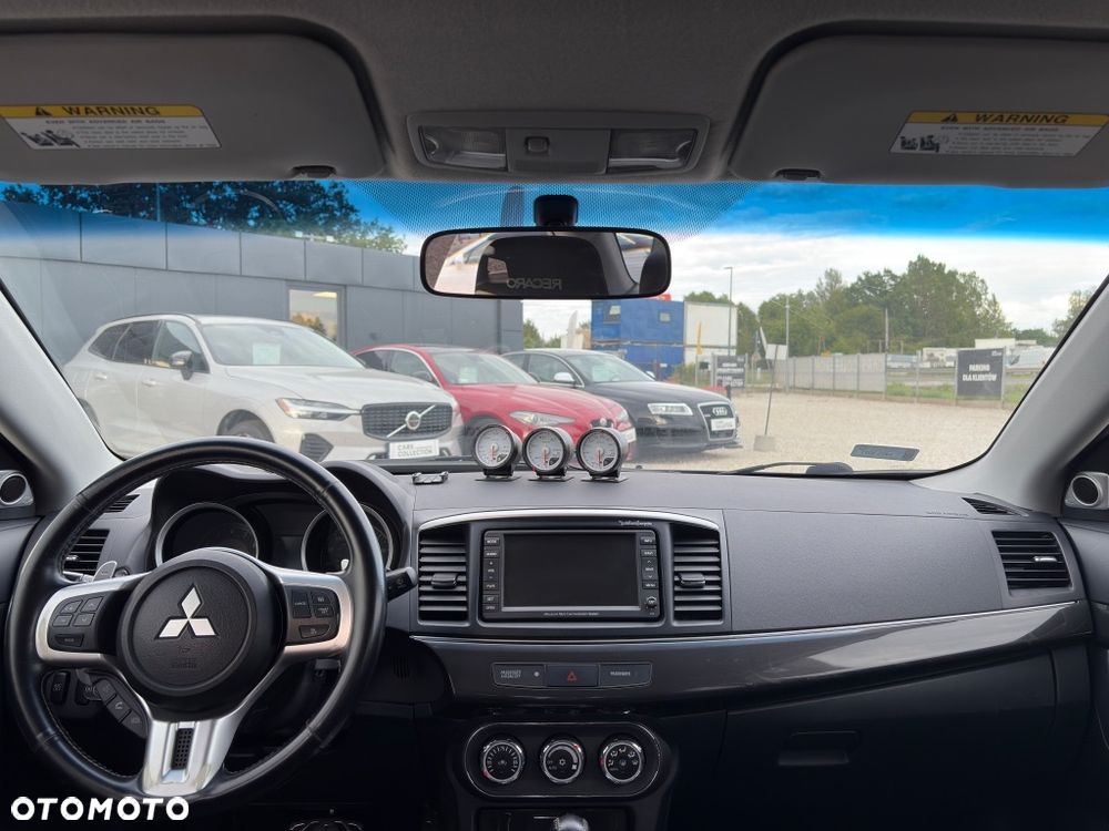 Mitsubishi Lancer Evolution - 12