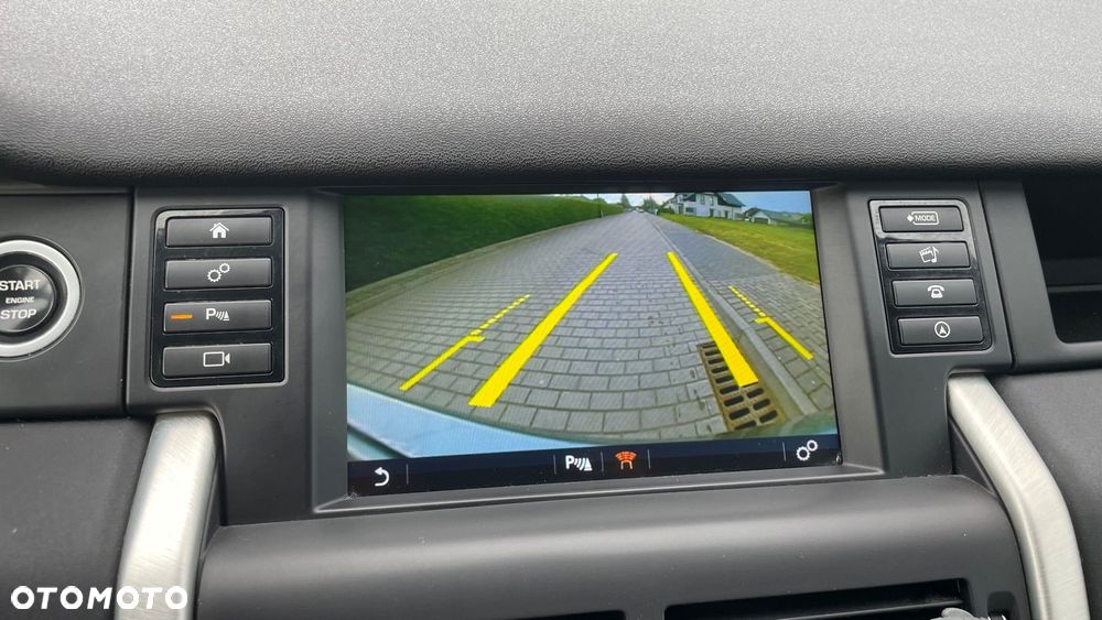 Land Rover Discovery Sport - 8