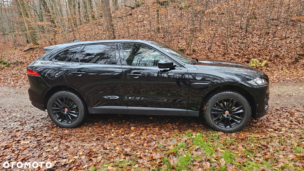 Jaguar F-Pace 2.0 i4D RWD Pure - 6