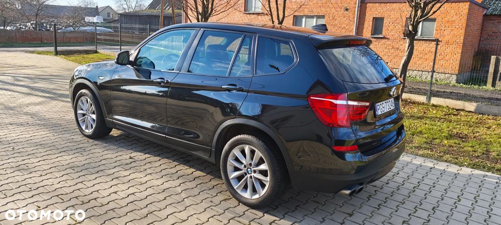 BMW X3 xDrive28i Sport-Aut - 3