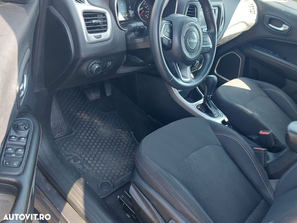 Jeep Compass - 14