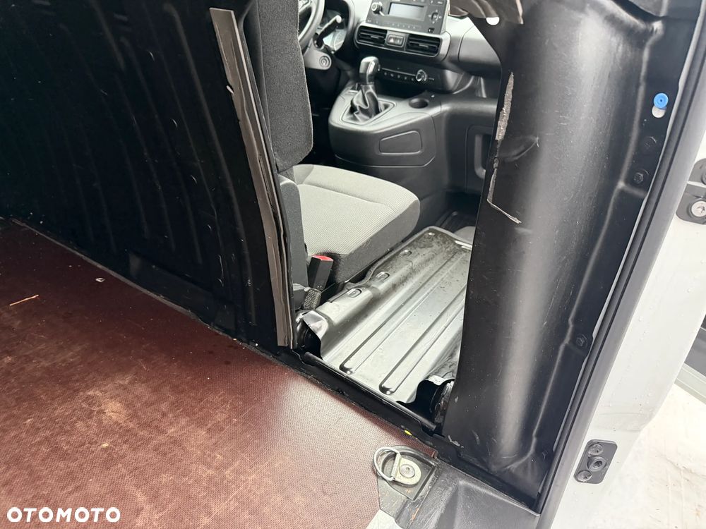 Opel COMBO XL Maxi 2020r L2 1.5 Diesel - 26