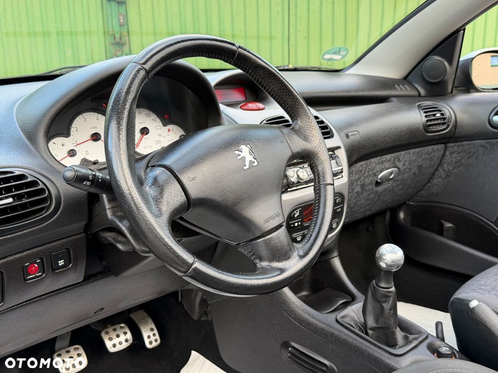 Peugeot 206 CC - 17