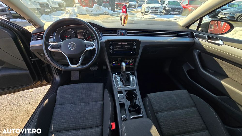Volkswagen Passat 2.0 TDI DSG Comfortline - 11