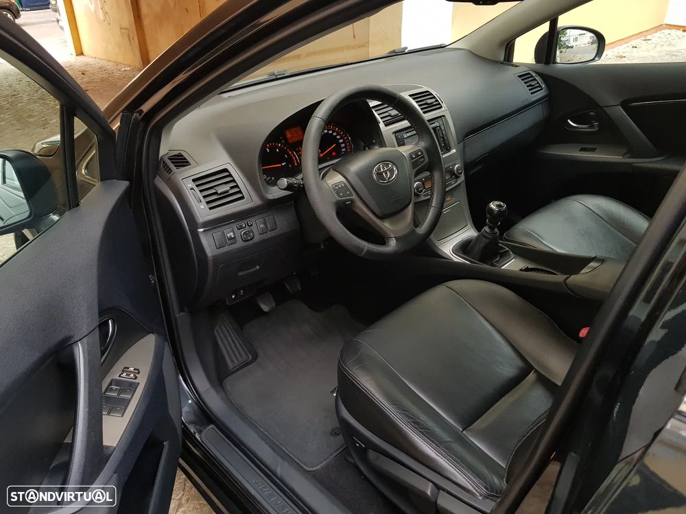 Toyota Avensis SD 2.0 D-4D Exclusive +Pele+GPS - 11