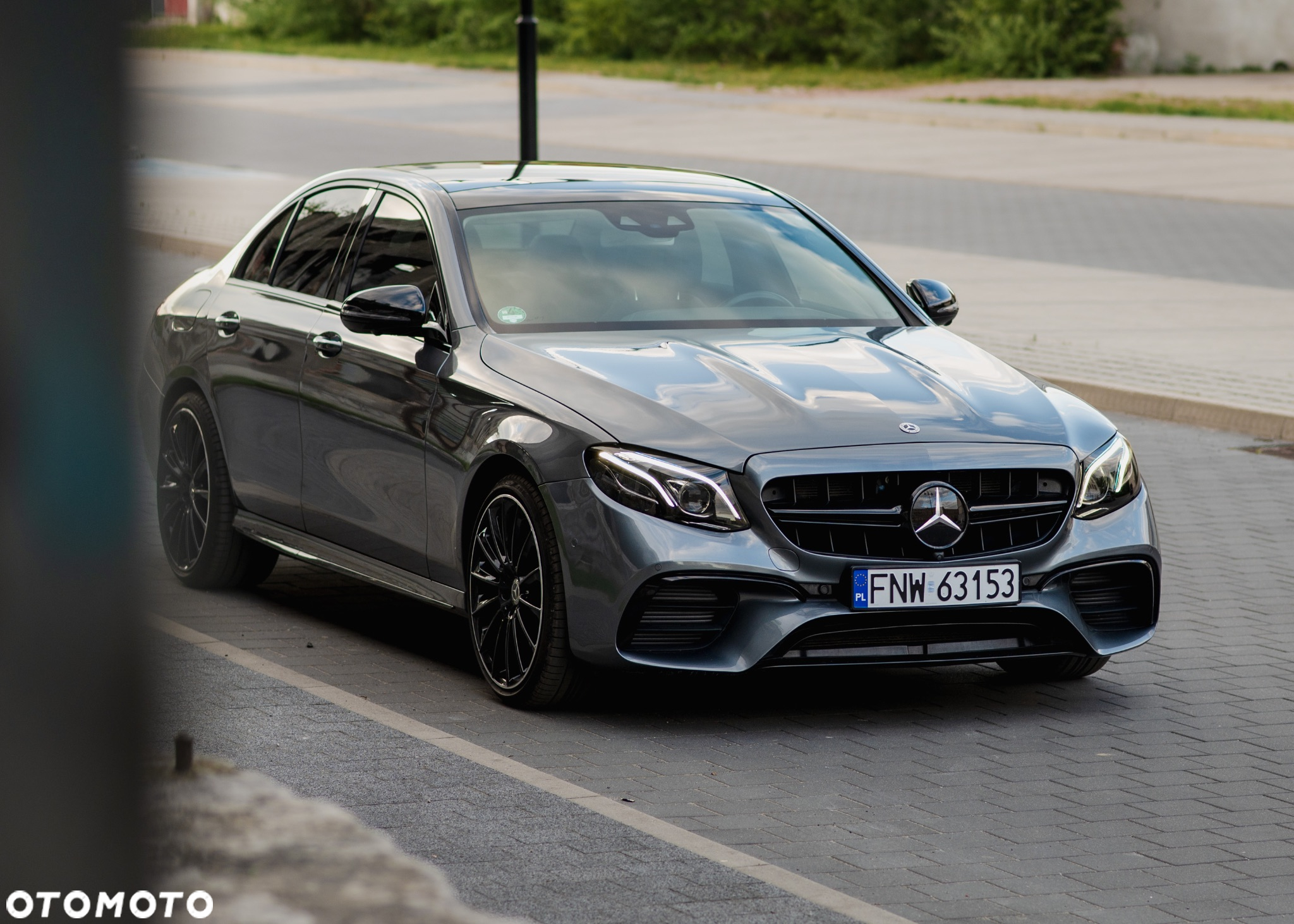Mercedes-Benz Klasa E 400 4-Matic 9G-TRONIC - 3