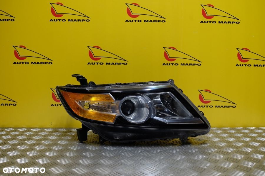 HONDA ODYSSEY 2011- REFLEKTOR XENON LAMPA R USA - 2