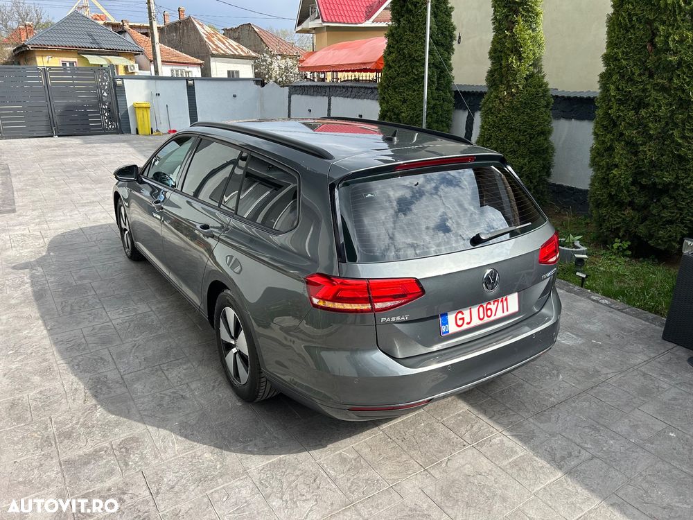 Volkswagen Passat 1.6 TDI Comfortline - 3