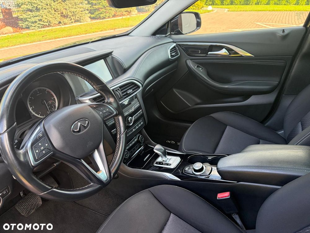 Infiniti Q30 2.2d DCT AWD Sport - 26