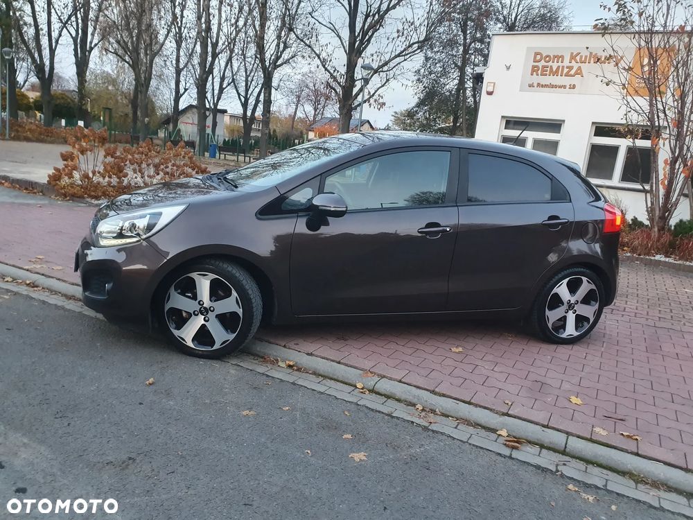 Kia Rio 1.4 XL Business Line - 4