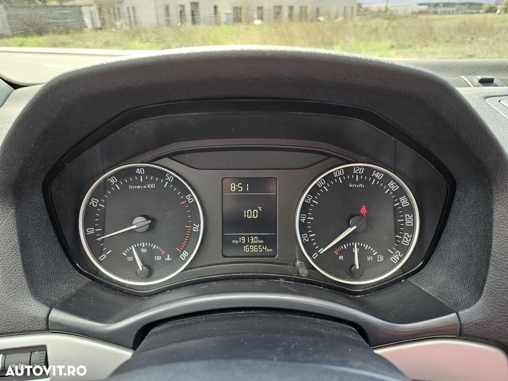 Skoda Octavia 1.4 TSI Ambiente - 11