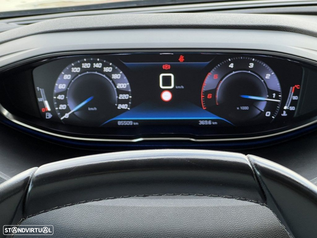 Peugeot 3008 1.5 BlueHDi Allure Baixo Consumo - 8