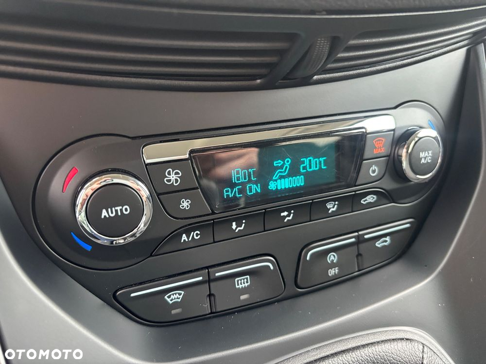 Ford Kuga 1.6 EcoBoost 2x4 SYNC - 13