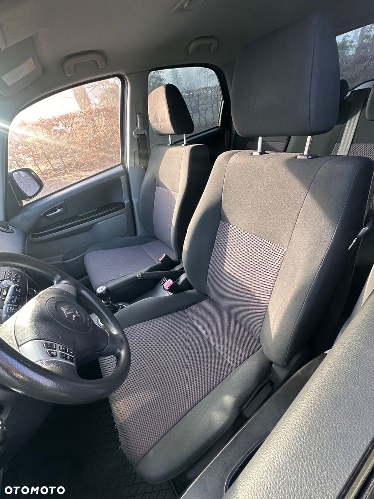 Suzuki SX4 - 8
