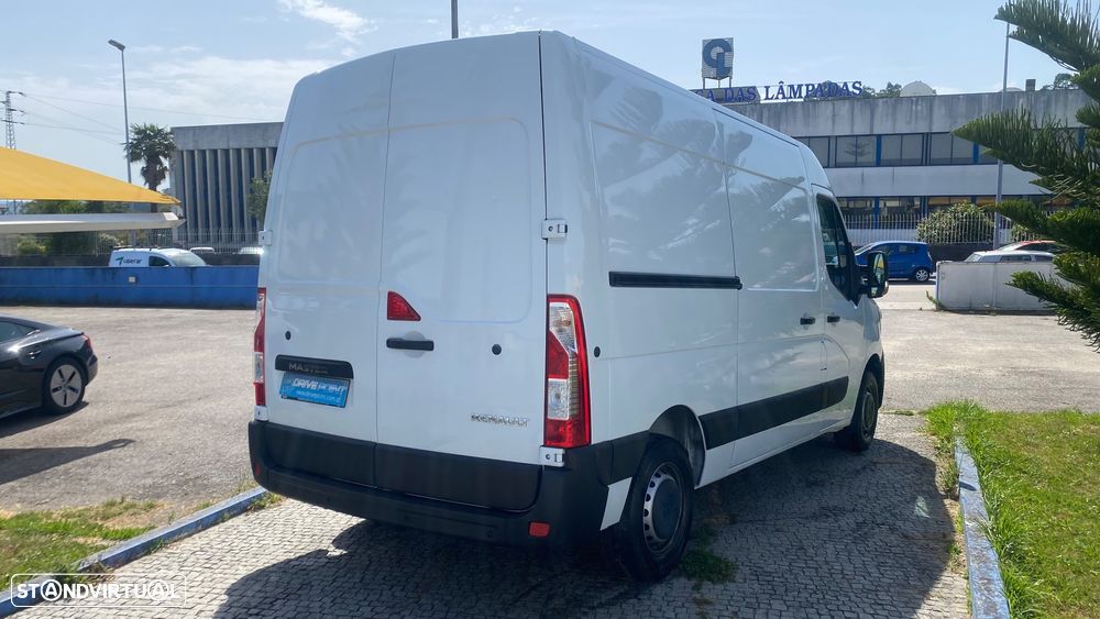 Renault Master III 2.3 dCi L2H2 3.5T - 13